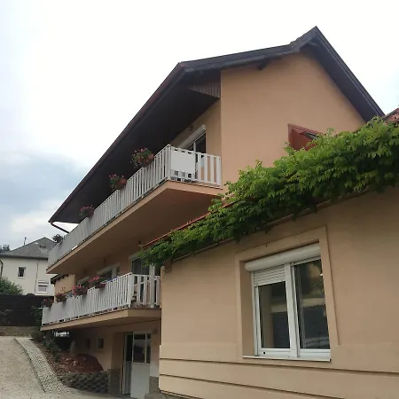 Apartman Virág